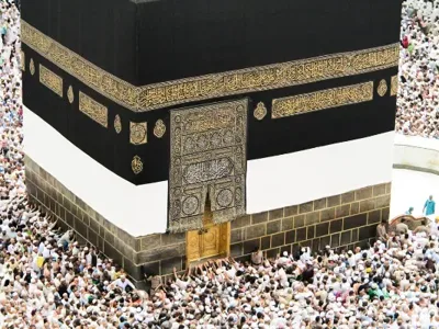 14 Night 3 Star Umrah Package from Seattle
