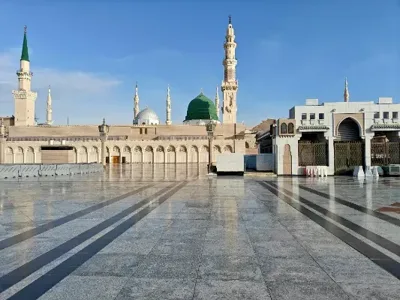 10 Night 3 Star Umrah Package from Houston